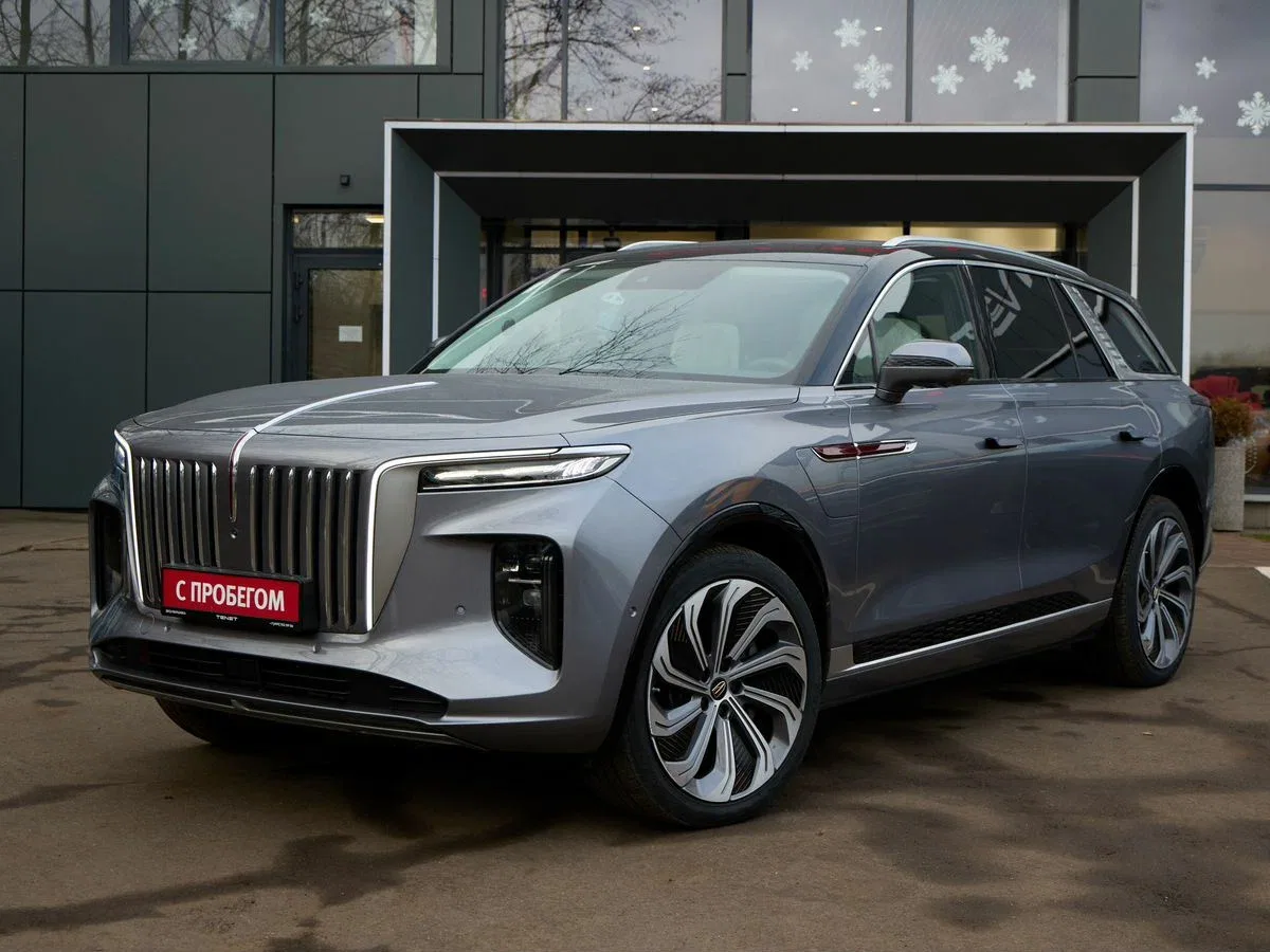 Hongqi E-HS9