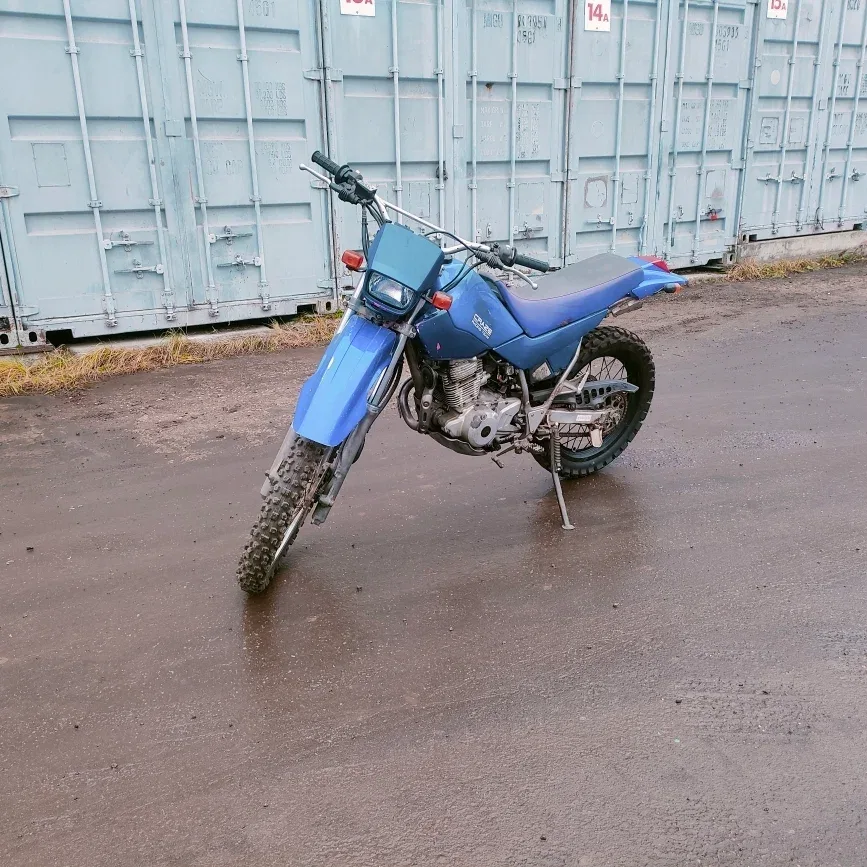 Yamaha XT225 Serow