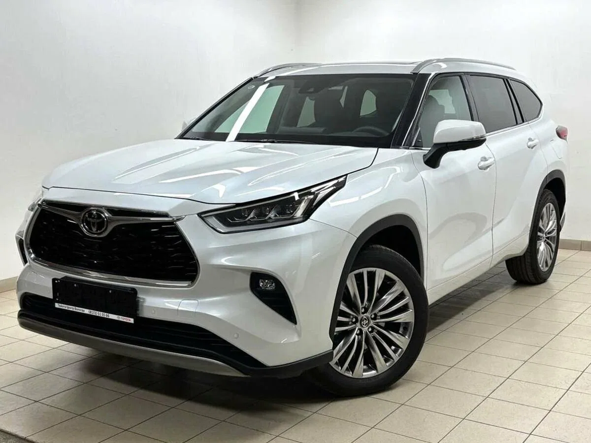 Toyota Highlander IV (U70)