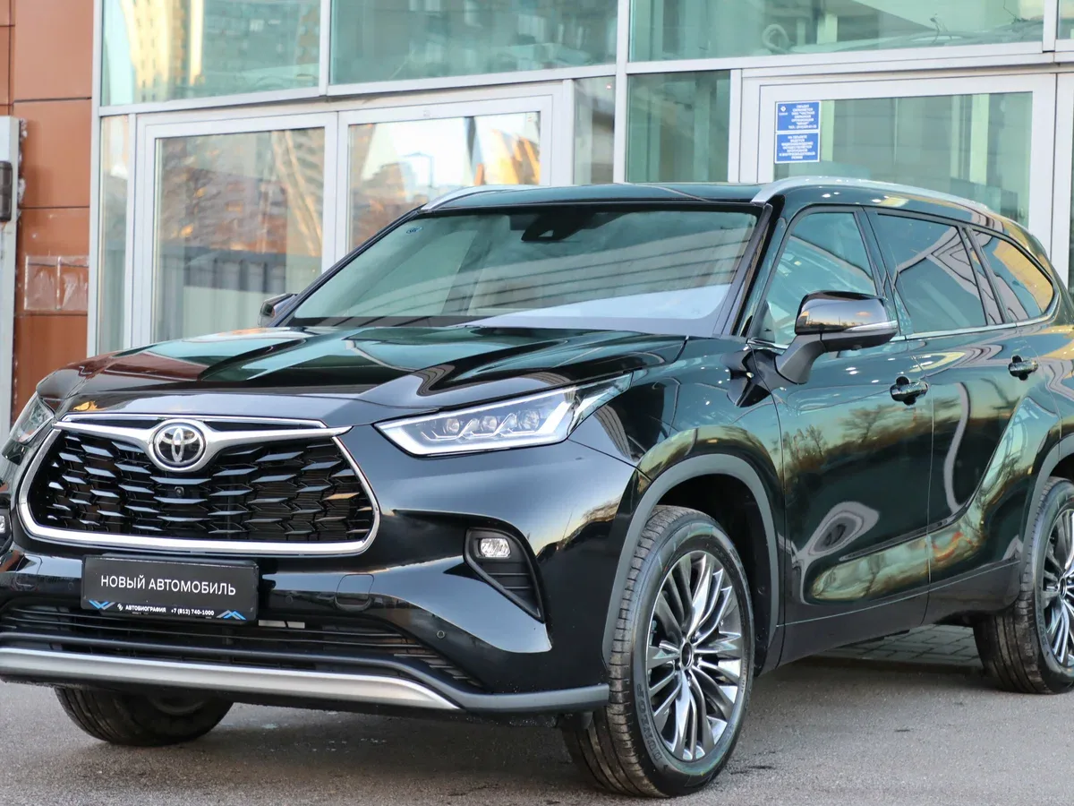Toyota Highlander IV (U70)