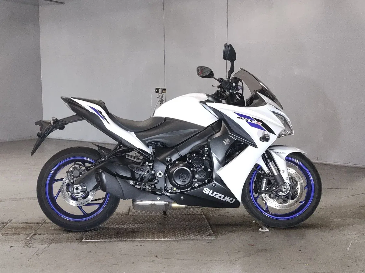 Suzuki GSX-S 1000 F