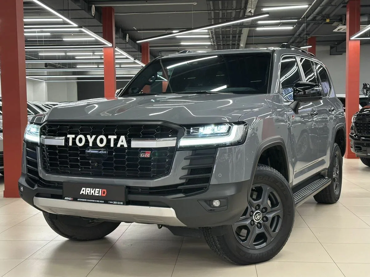 Toyota Land Cruiser 300 Series