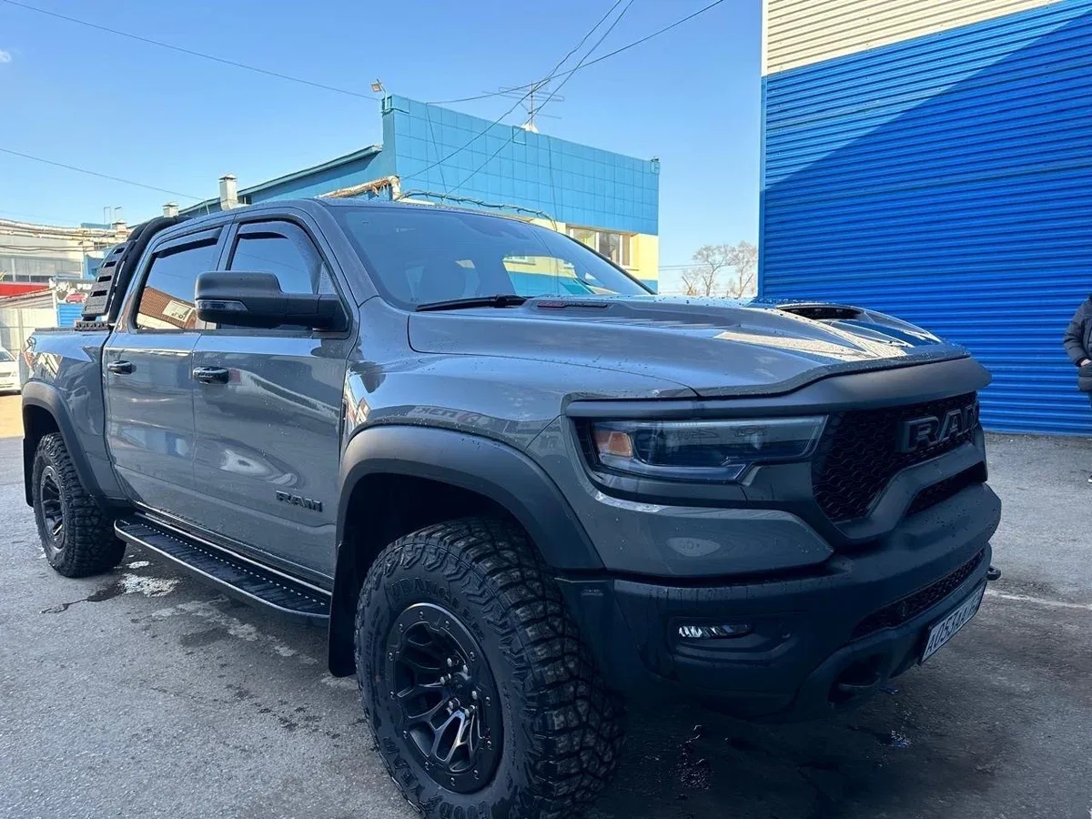 Ram 1500 V