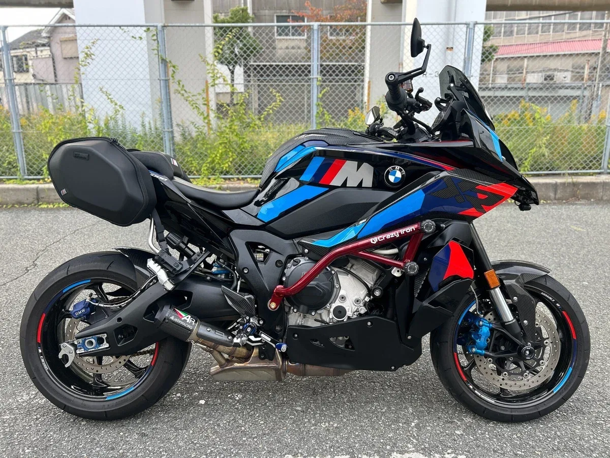 BMW M 1000 XR