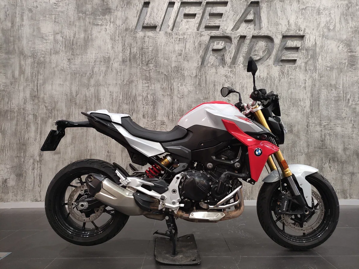BMW F 900 R