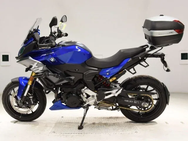 BMW F 900 XR