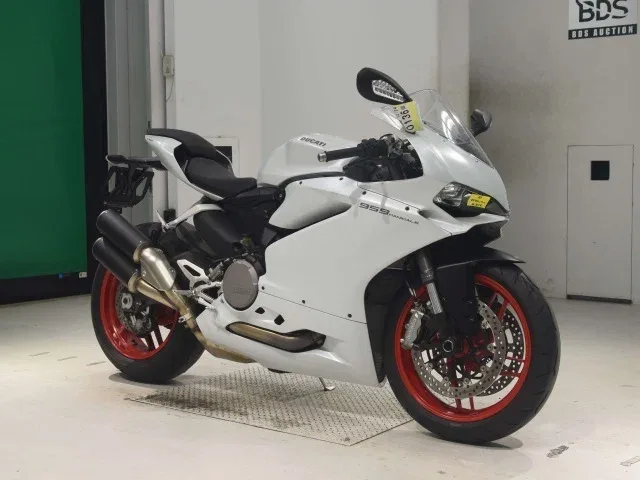 Ducati Panigale V2