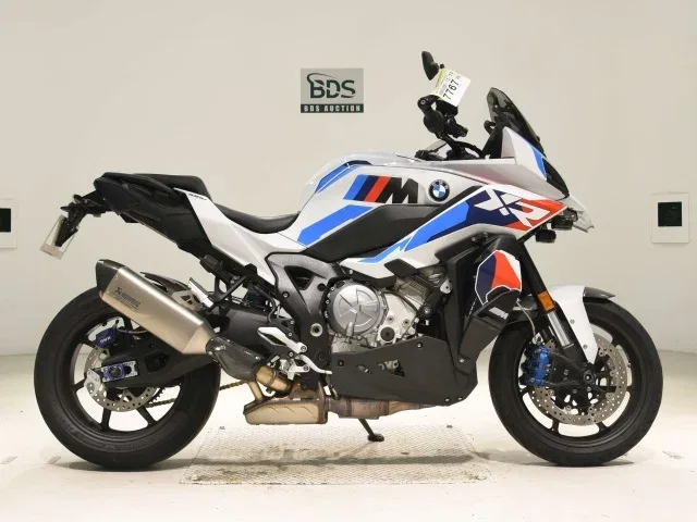 BMW M 1000 XR
