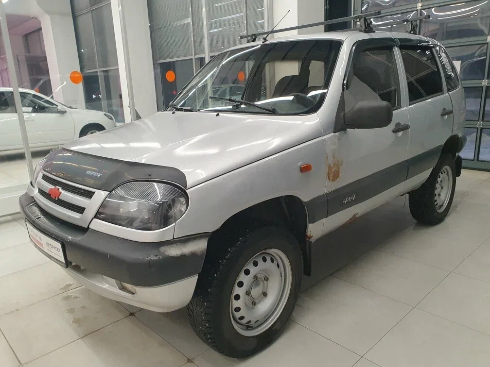 Chevrolet Niva I