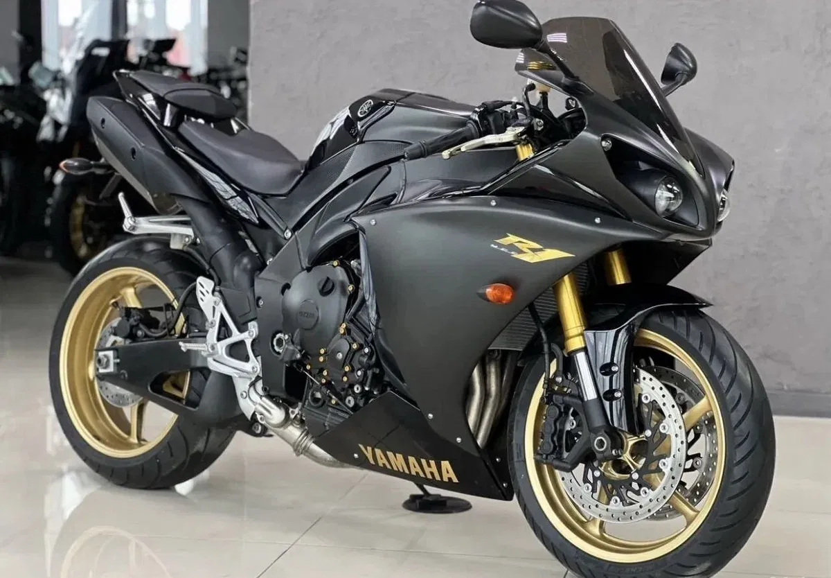Yamaha YZF-R1