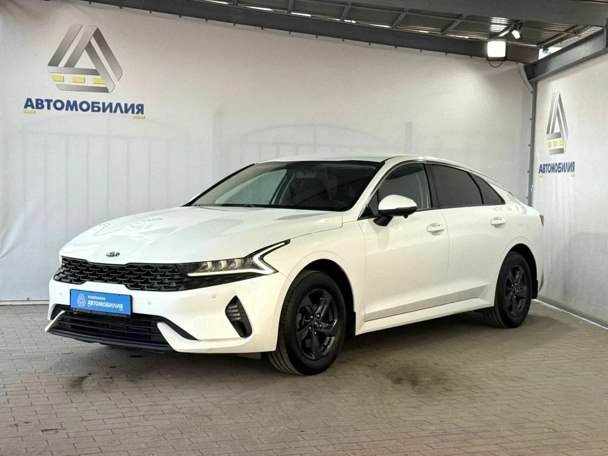 Kia K5 III