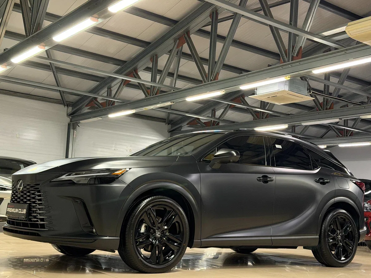 Lexus RX V