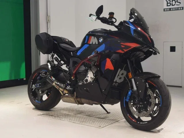 BMW M 1000 XR