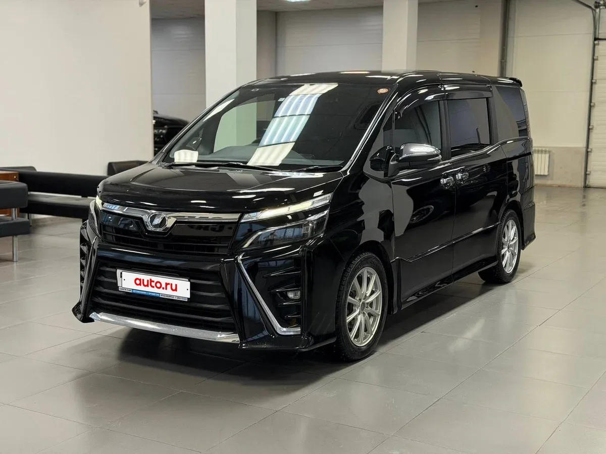 Toyota Voxy III (R80) Рестайлинг