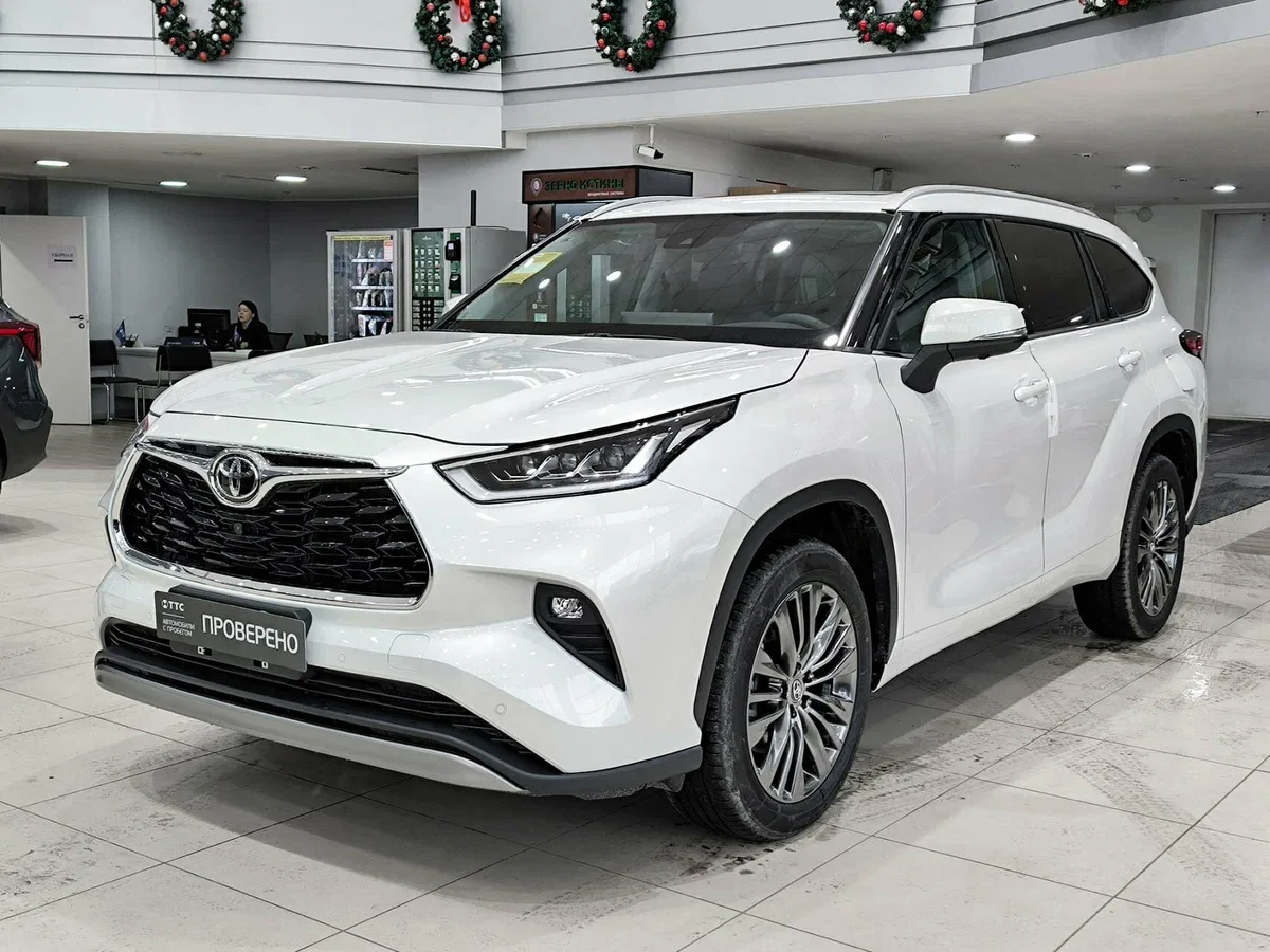 Toyota Highlander IV (U70)