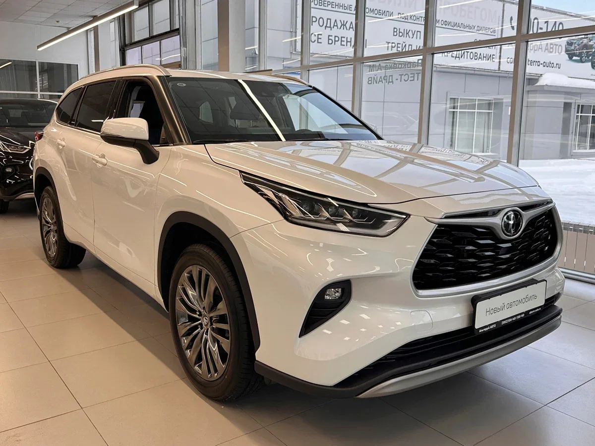 Toyota Highlander IV (U70)