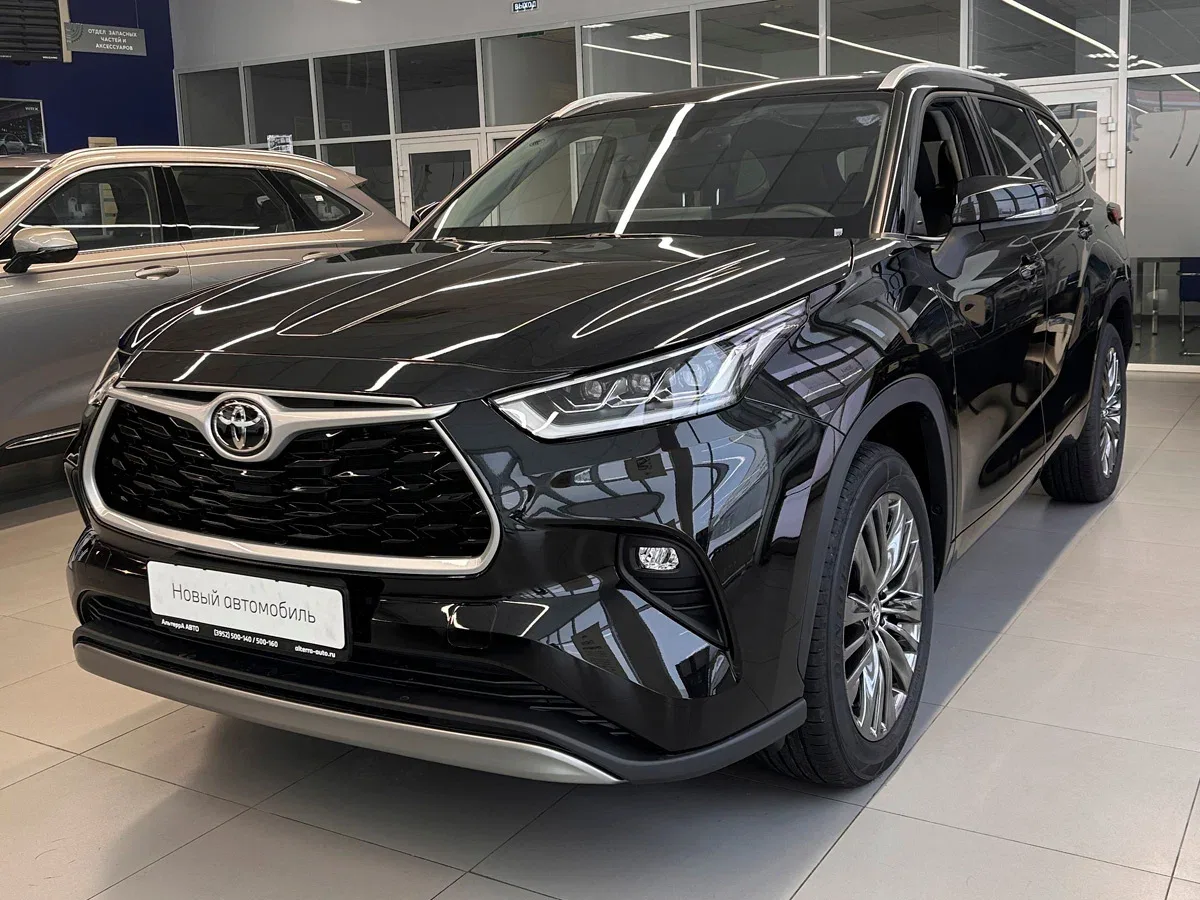 Toyota Highlander IV (U70)
