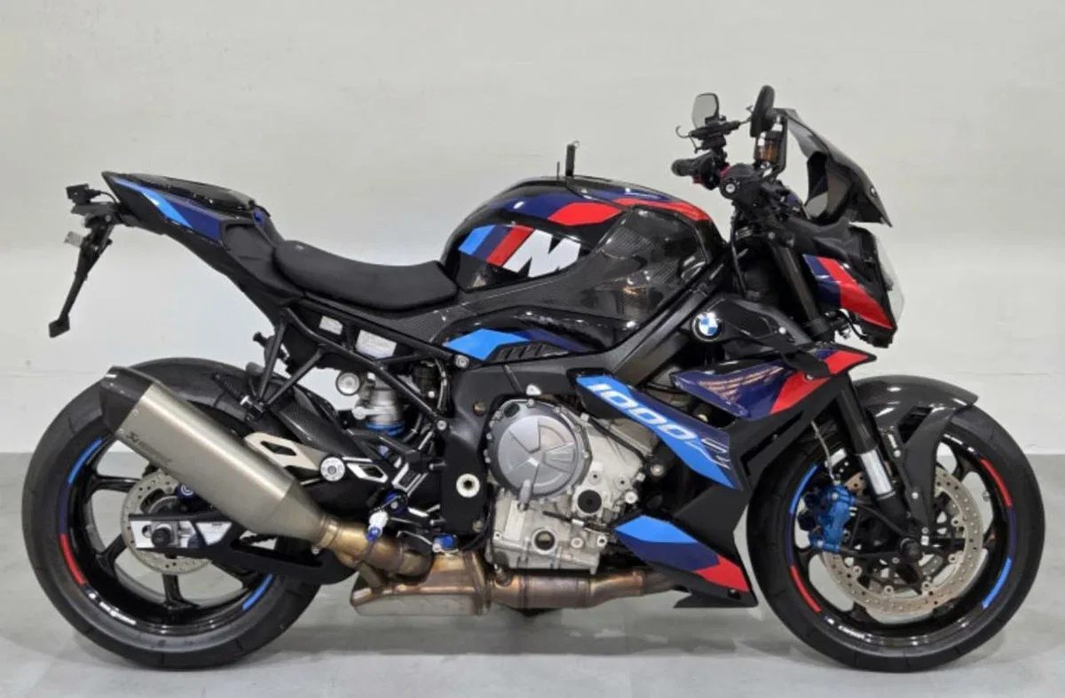 BMW M 1000 R