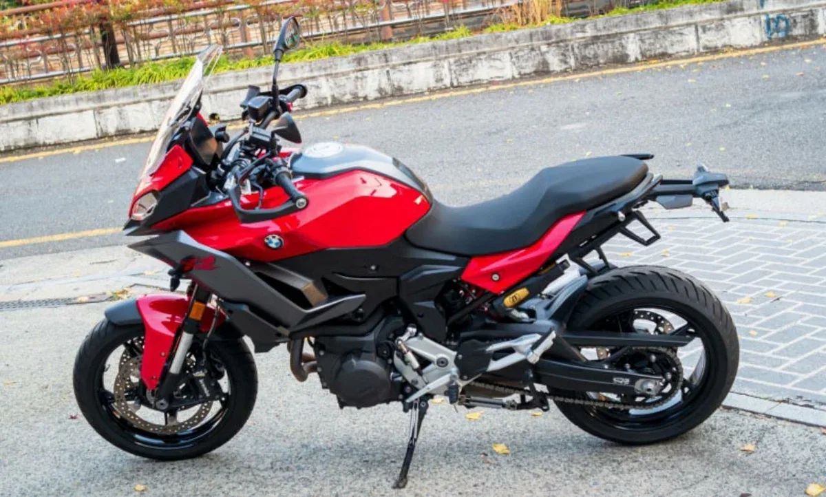 BMW F 900 XR