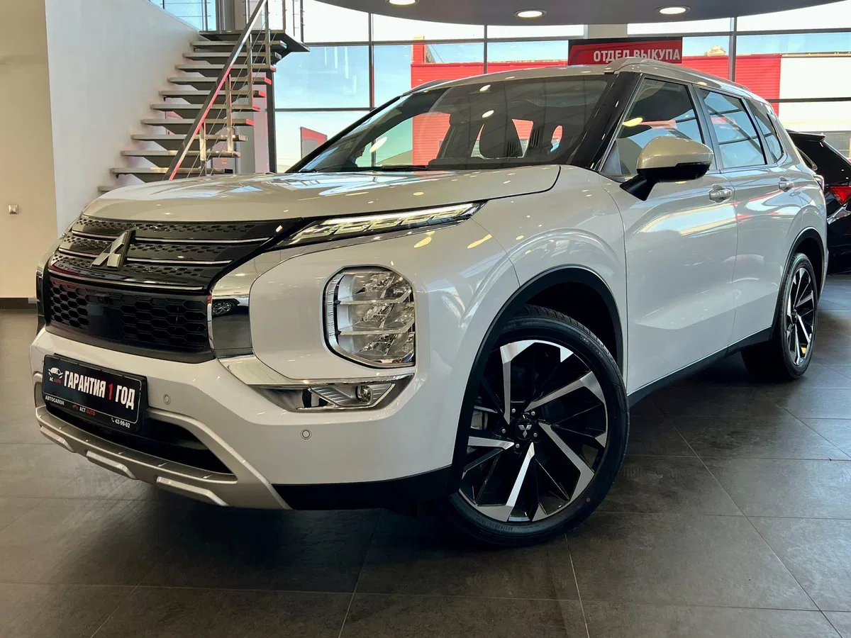 Mitsubishi Outlander IV