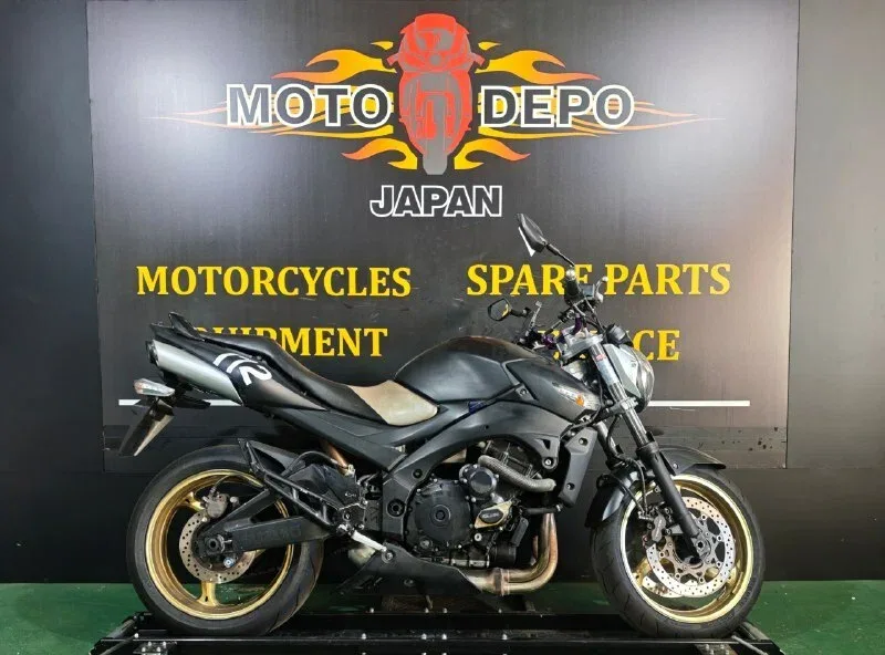 Suzuki GSR 400