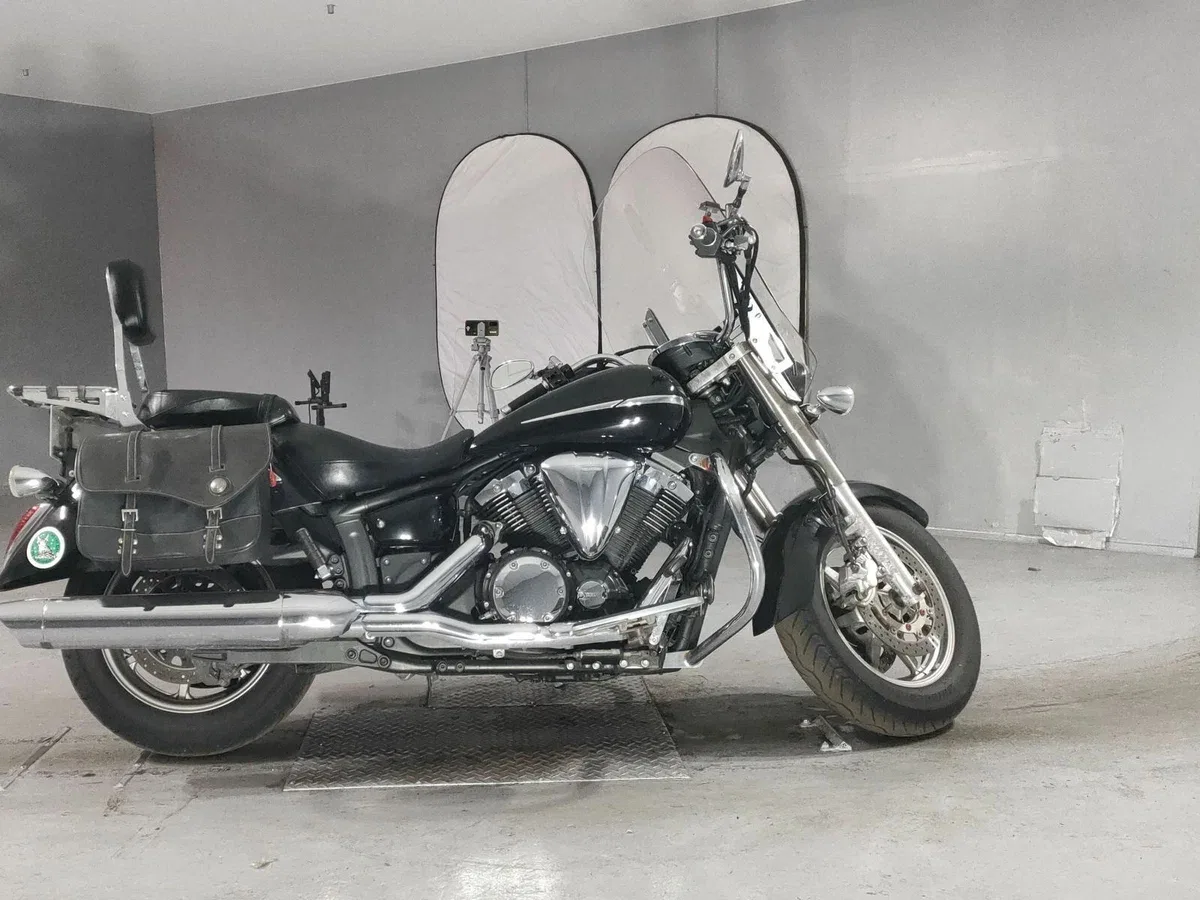 Yamaha XVS1300