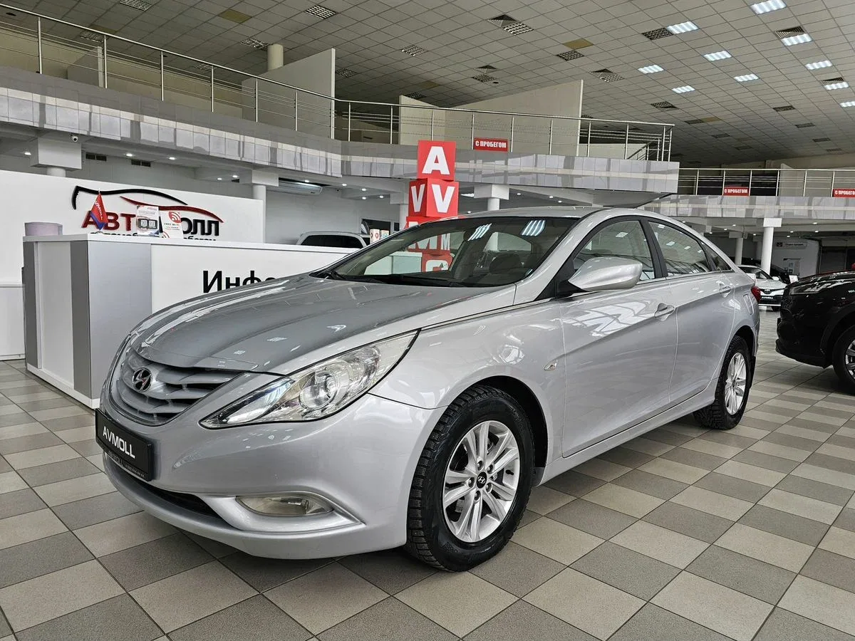 Hyundai Sonata VI (YF)