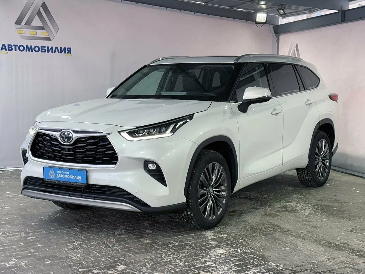 Toyota Highlander IV (U70)