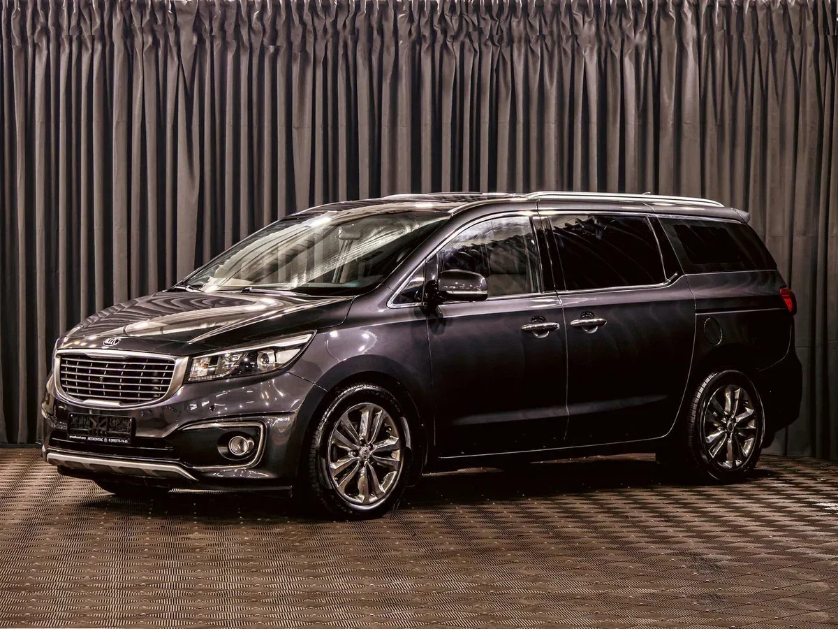 Kia Carnival III