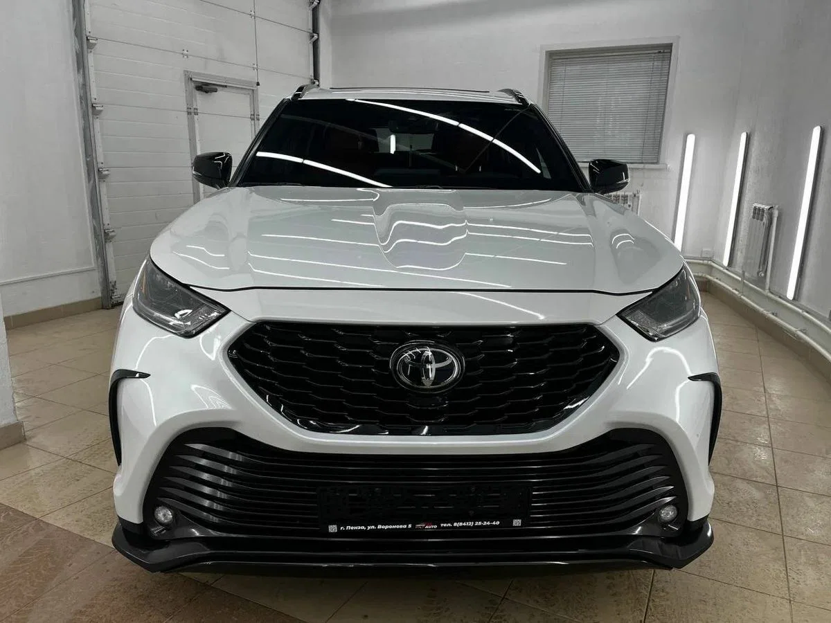 Toyota Highlander IV (U70)