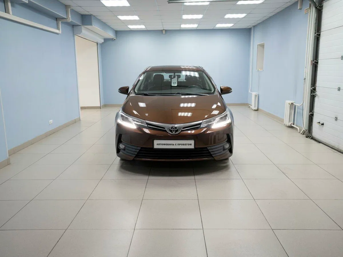 Toyota Corolla XI (E160, E170, E180) Рестайлинг 1