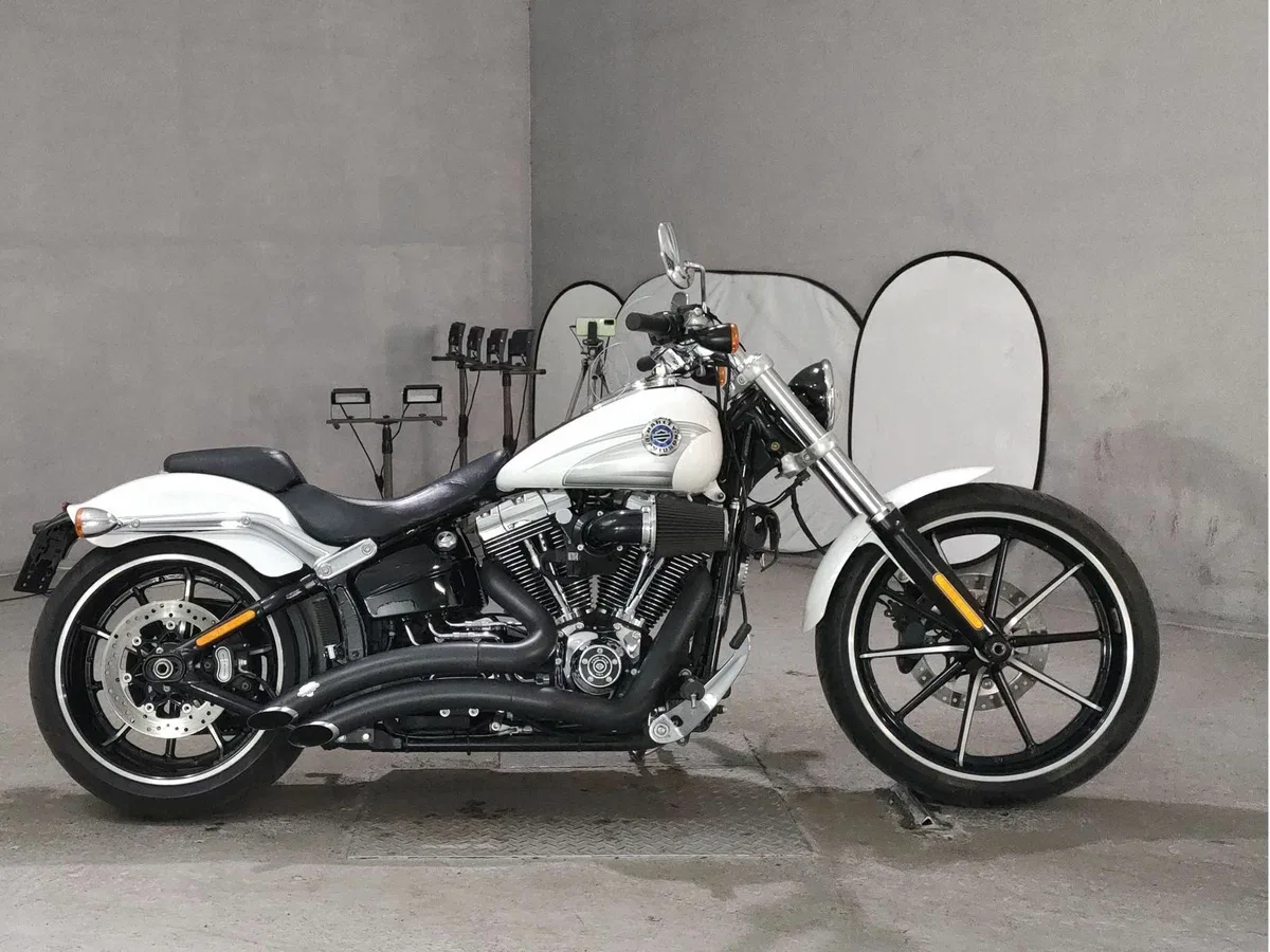 Harley-Davidson Breakout