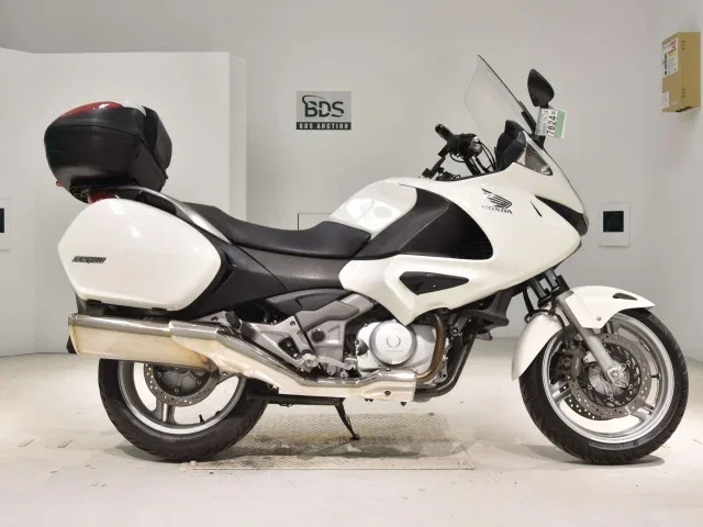 Honda NT700V Deauville