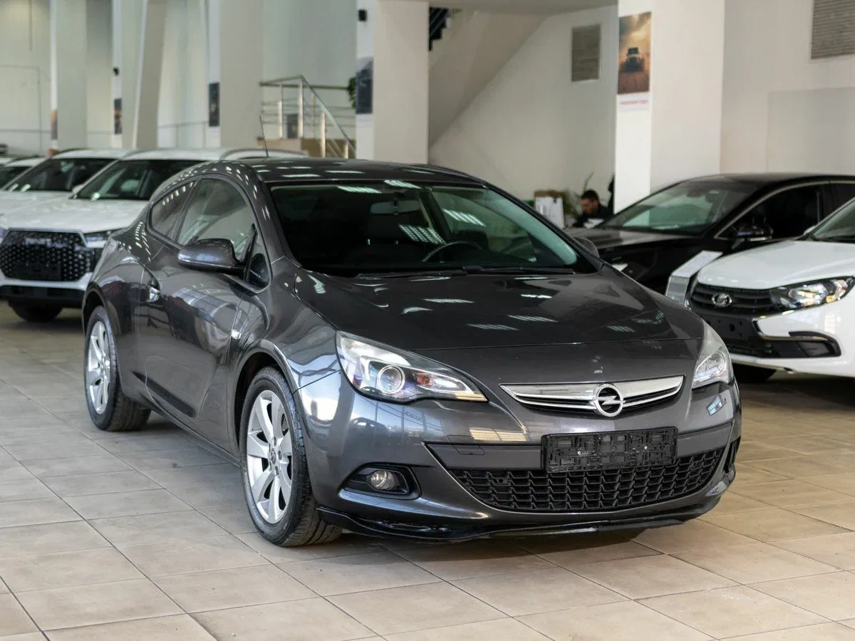 Opel Astra GTC J Рестайлинг