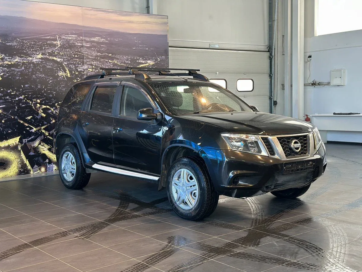 Nissan Terrano III (D10)