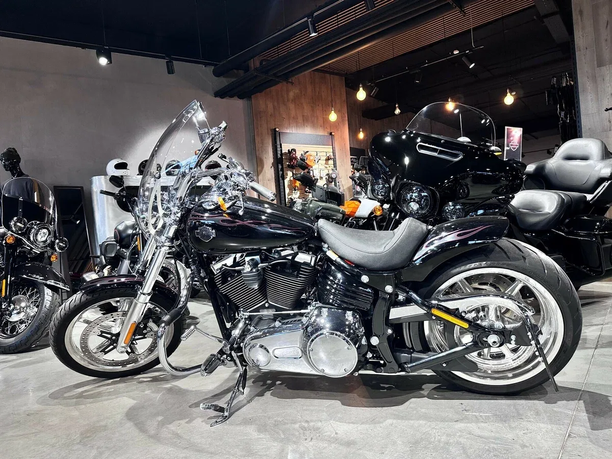 Harley-Davidson Rocker C