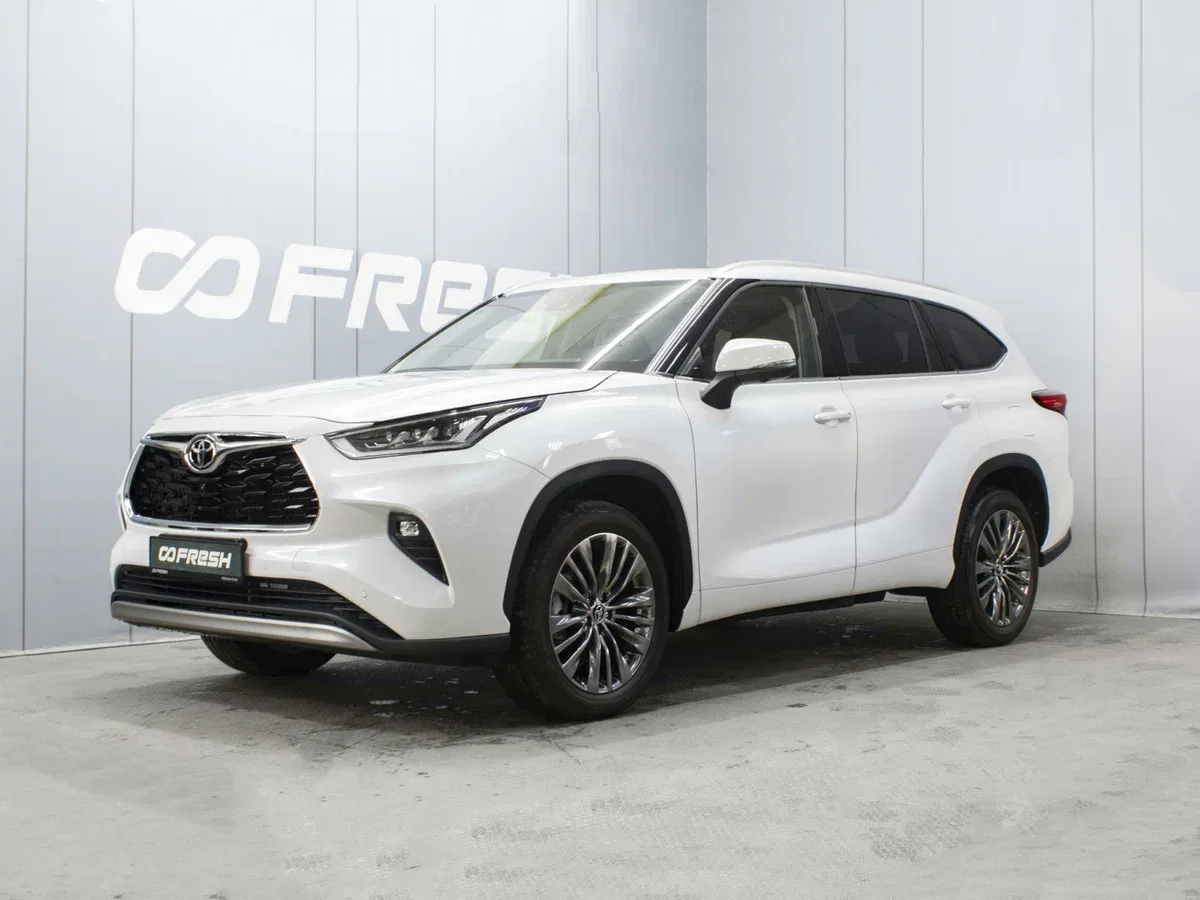 Toyota Highlander IV (U70)