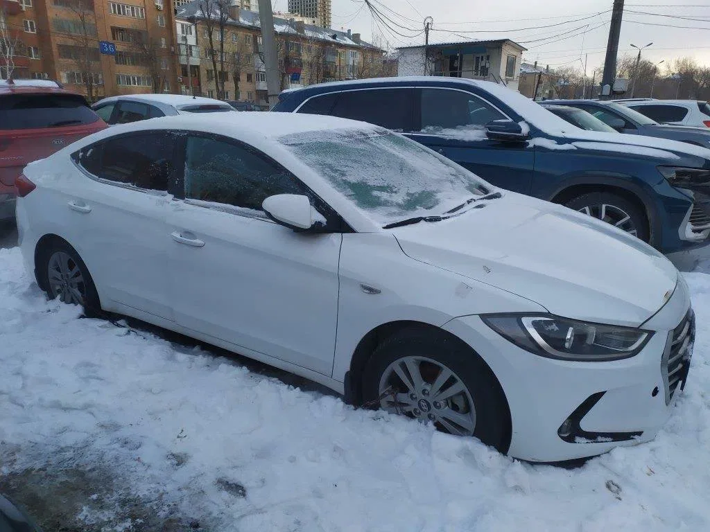Hyundai Elantra VI (AD)