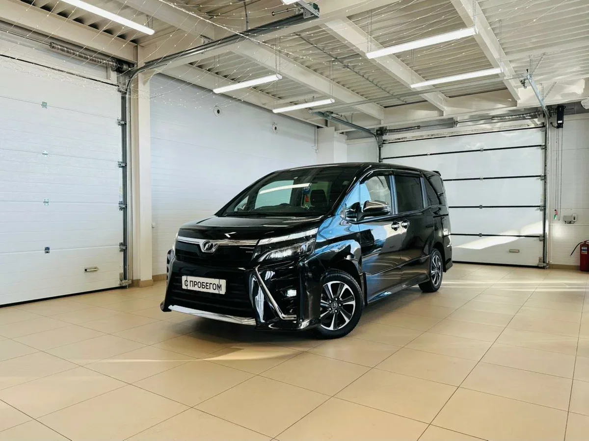 Toyota Voxy III (R80) Рестайлинг