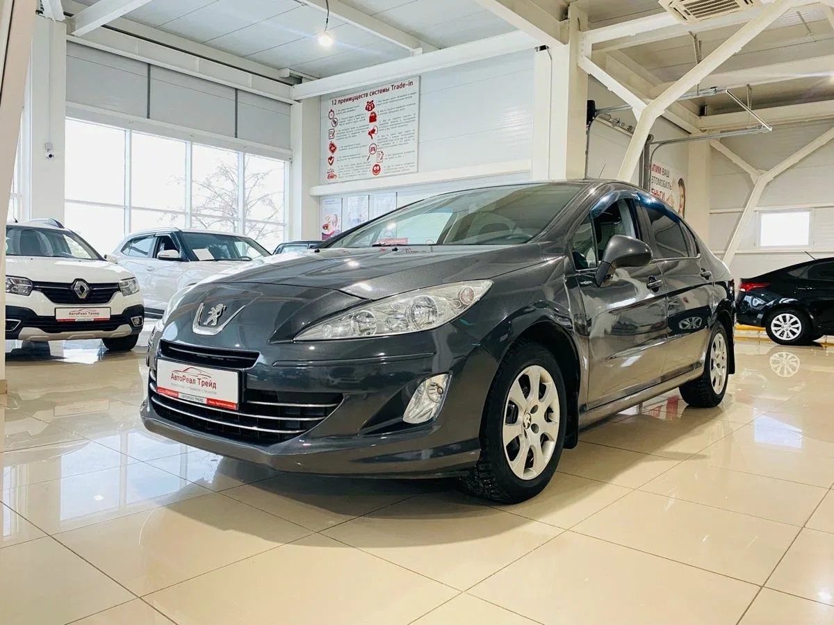 Peugeot 408 I