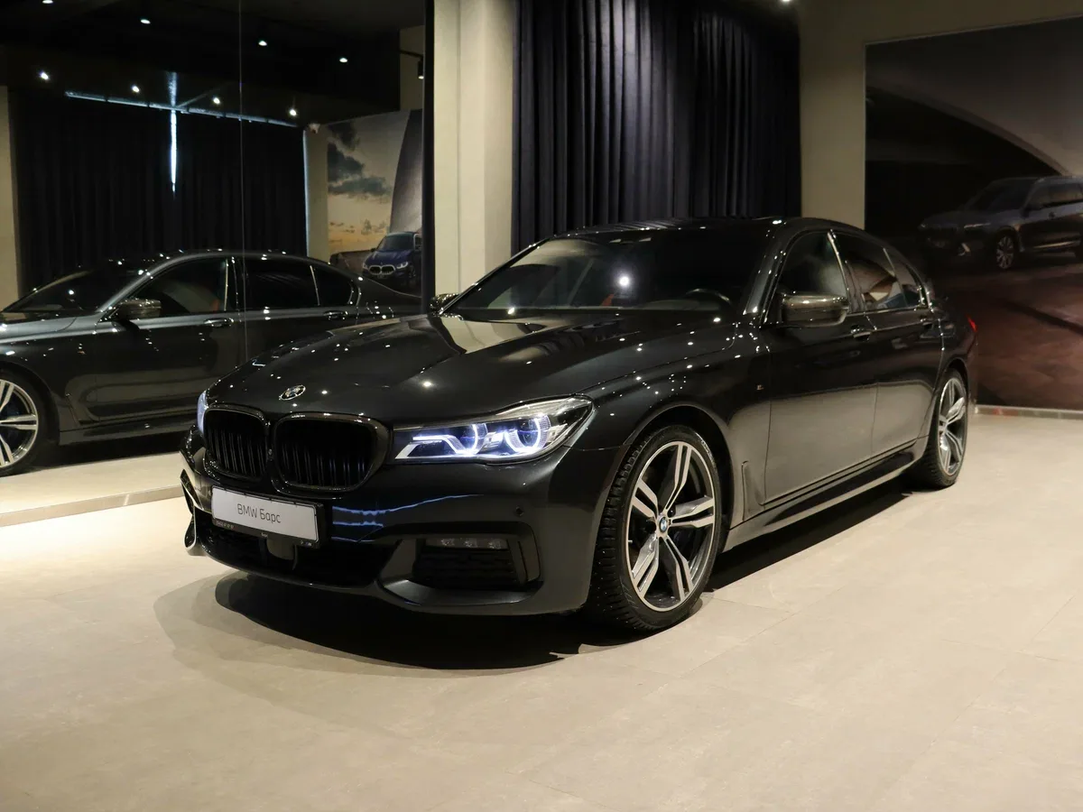 BMW 7 серии VI (G11/G12)