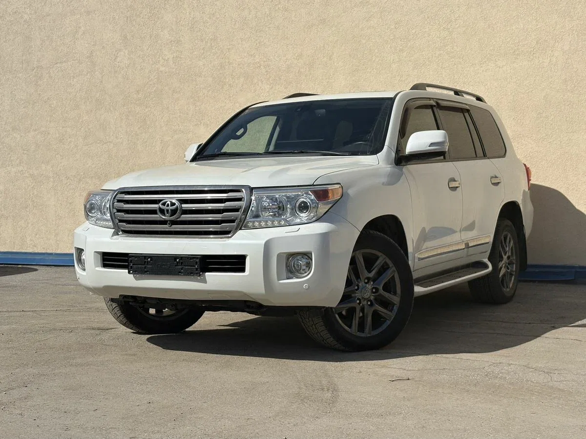 Toyota Land Cruiser 200 Series Рестайлинг 1