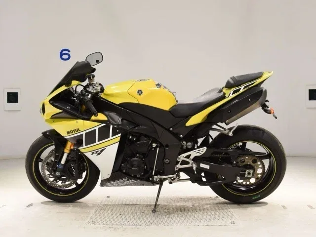 Yamaha YZF-R1