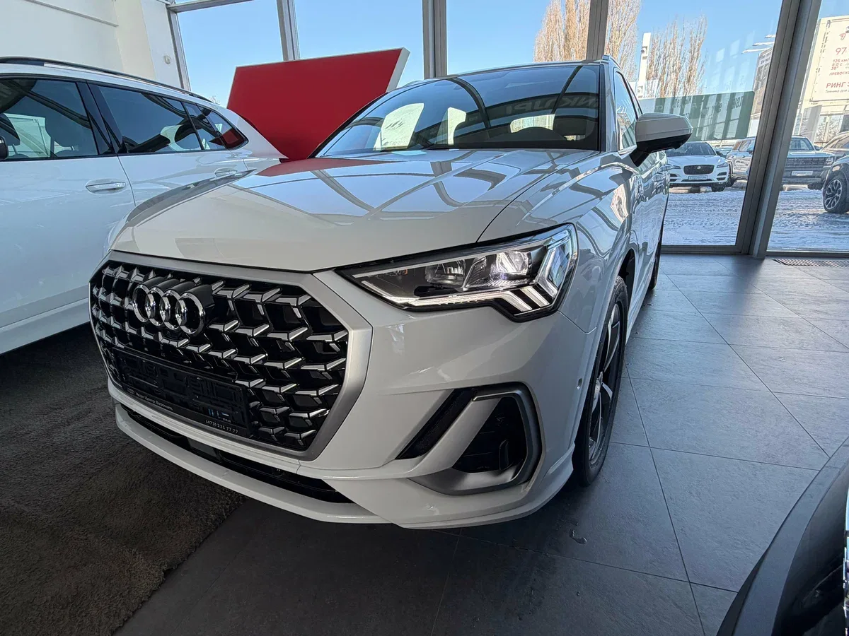 Audi Q3 II (F3)