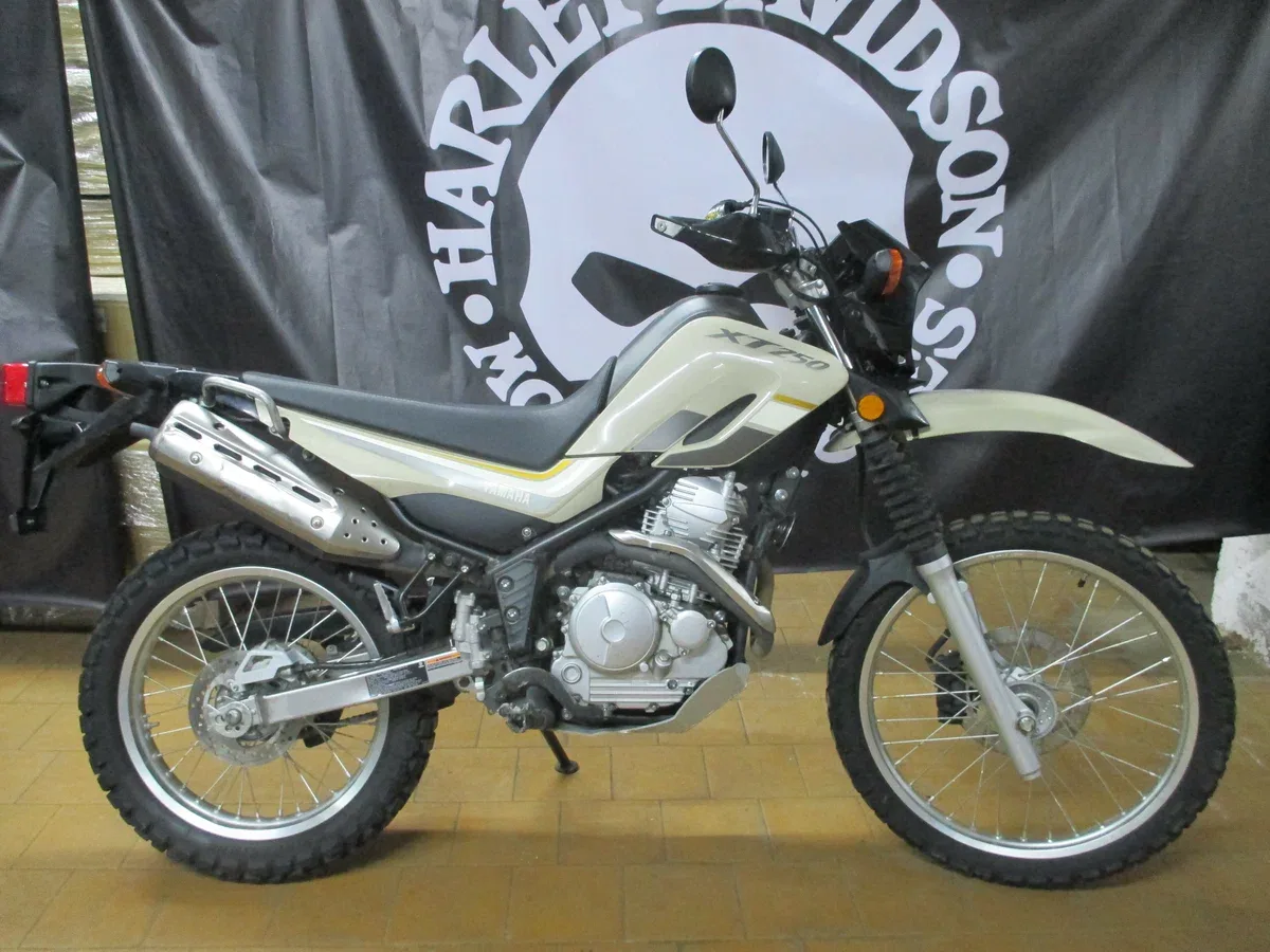 Yamaha XT250 Serow