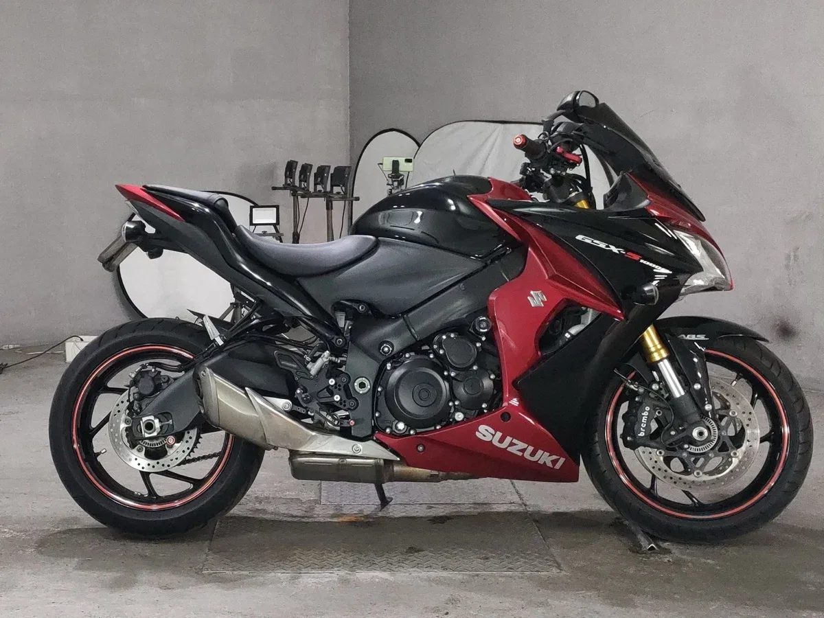 Suzuki GSX-S 1000 F