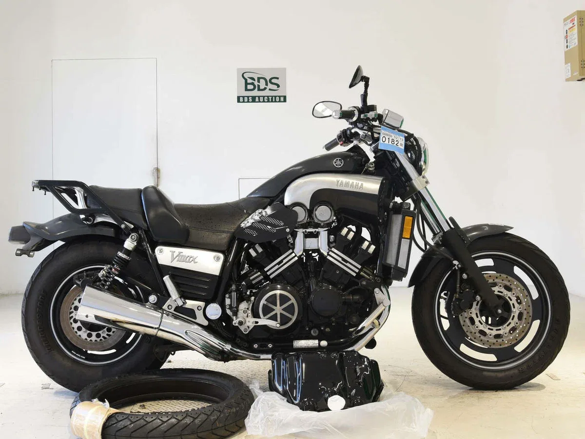 Yamaha V-Max 1200