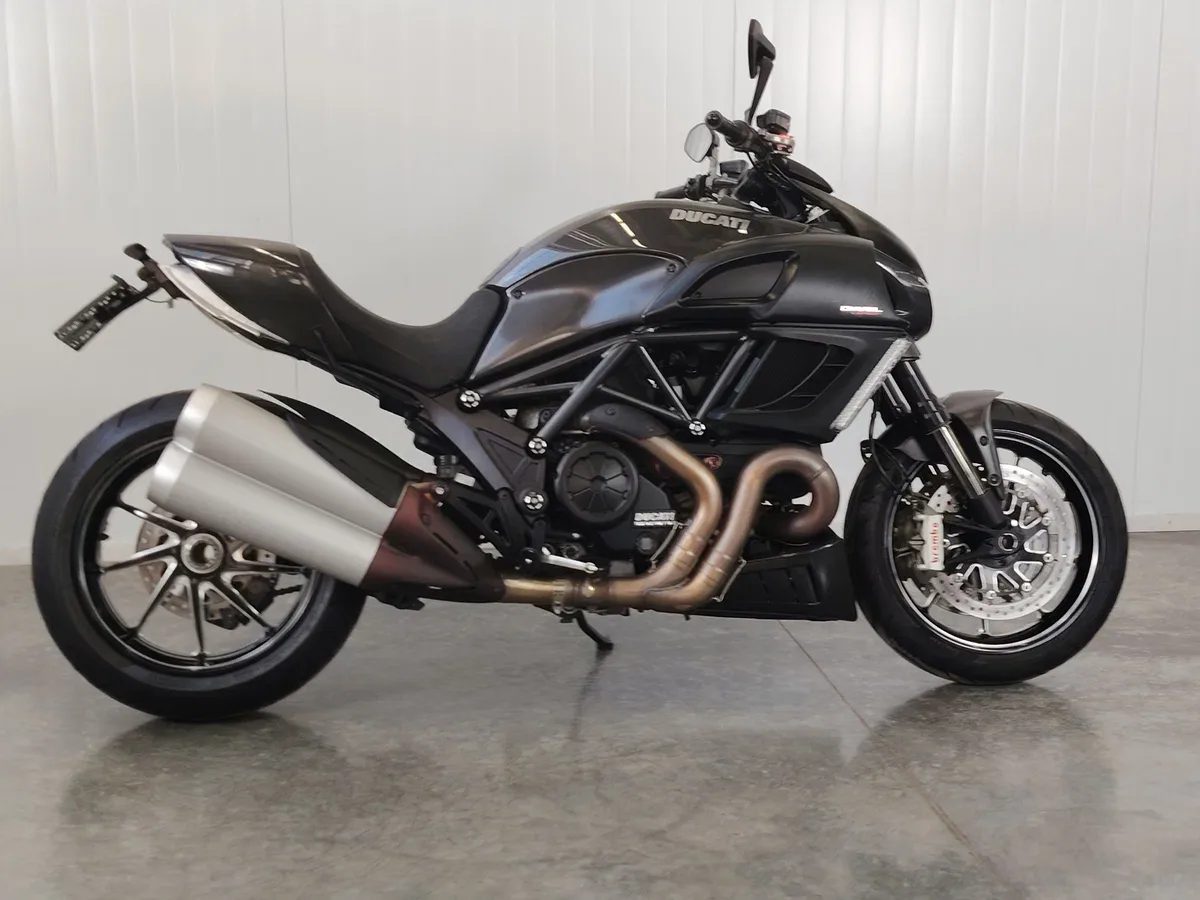 Ducati Diavel Carbon