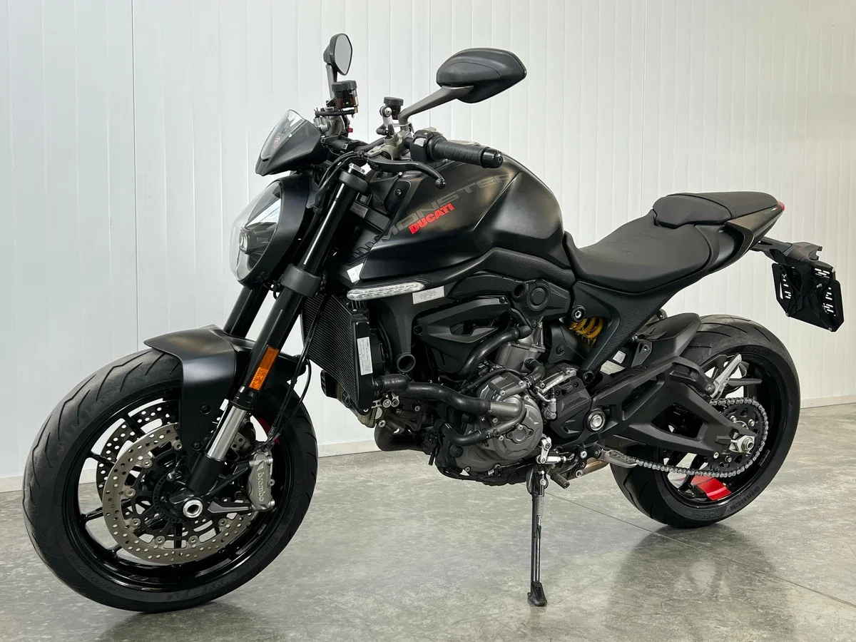 Ducati Monster 937