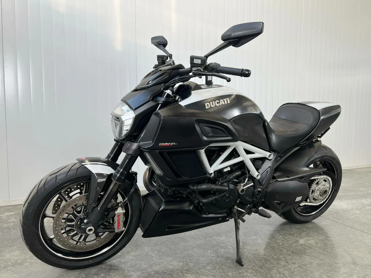 Ducati Diavel Carbon